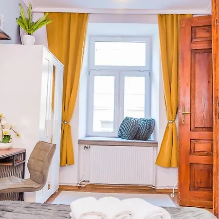 Easy Rent - Konopnicka 9, Centrum 24h Check-in Lägenhet *